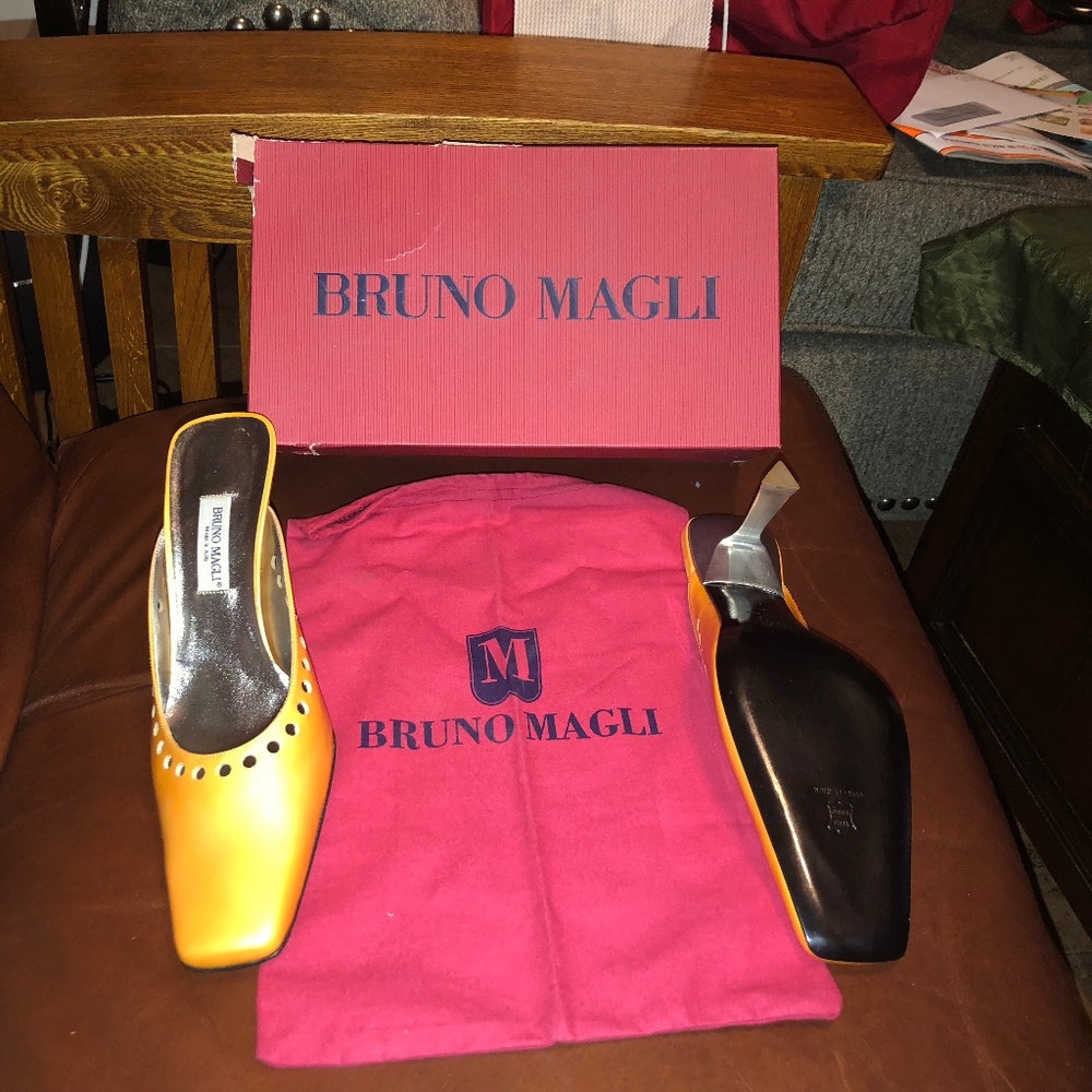 BRUNO MAGLI HEELS